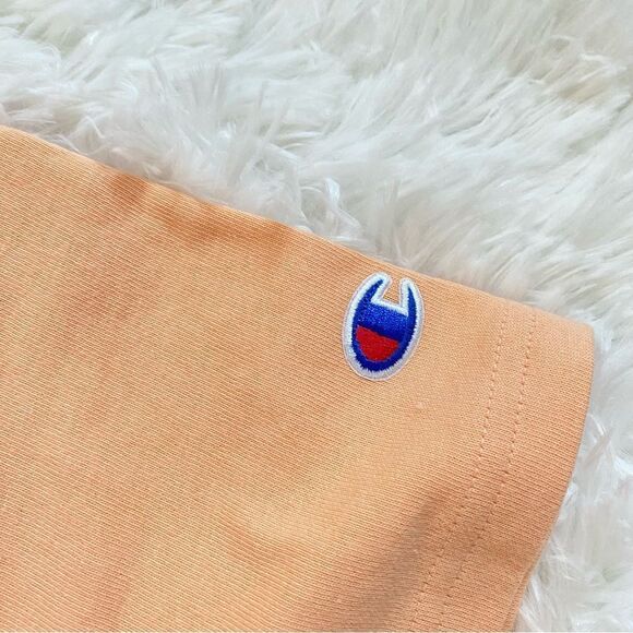 Champion Cropped Heritage Tee 🍑 - Picture 3 of 4